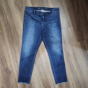 4/$20 Juicy Couture Skinny Jeans